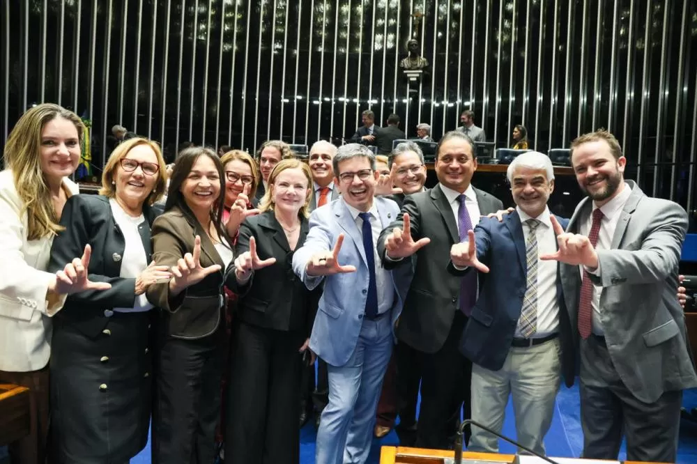 Gleisi celebra conquista histórica: governo Lula garante IR zero para trabalhadores que ganham até R$ 5 mil