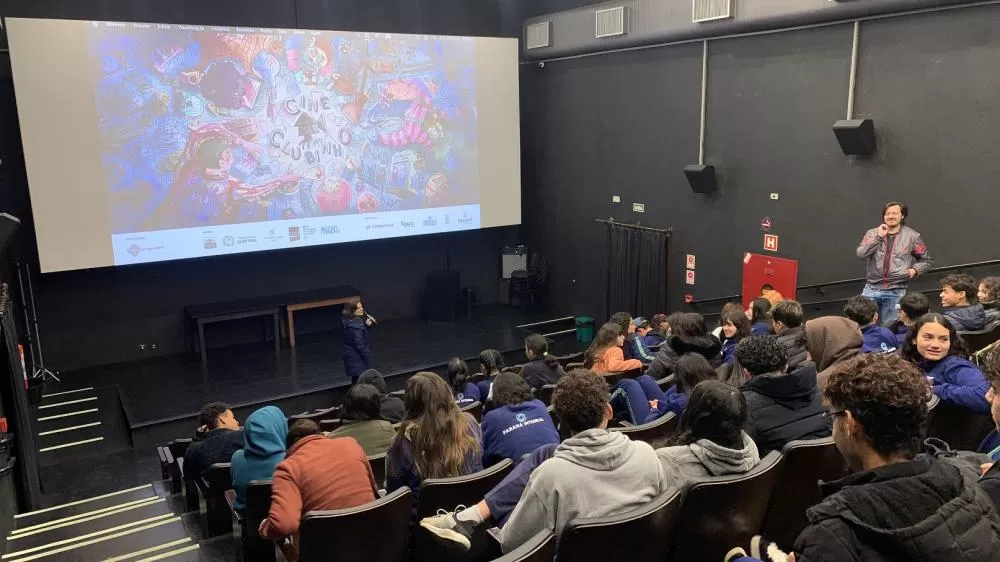 Cineclubinho realiza sessões temáticas para estudantes da rede pública na Cinemateca de Curitiba (PR)