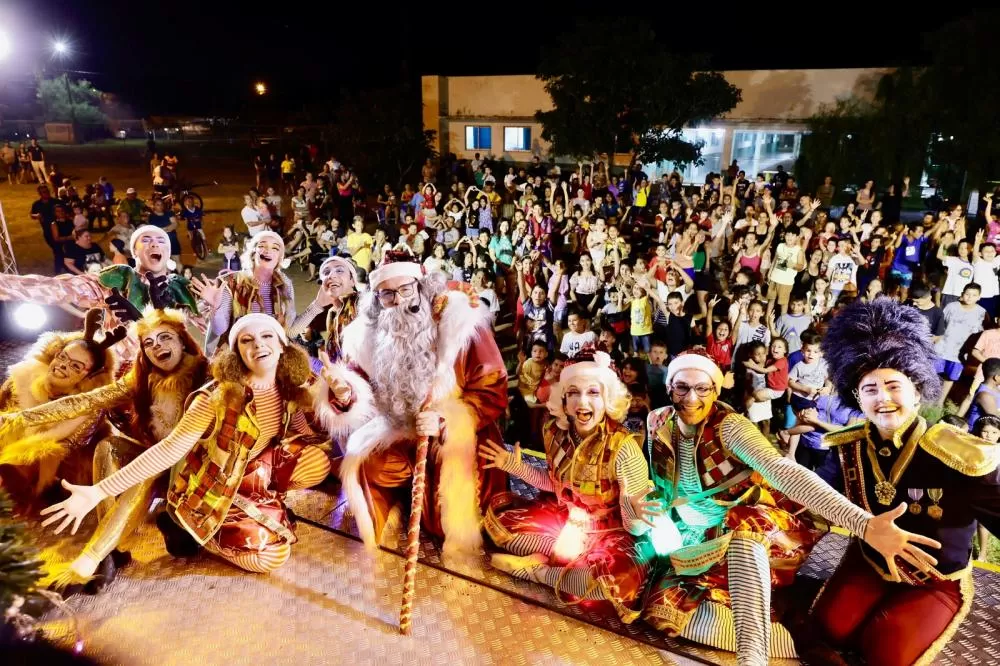 Carreta-palco no Natal de 2024. Foto: Kiko Sierich/Itaipu Parquetec.