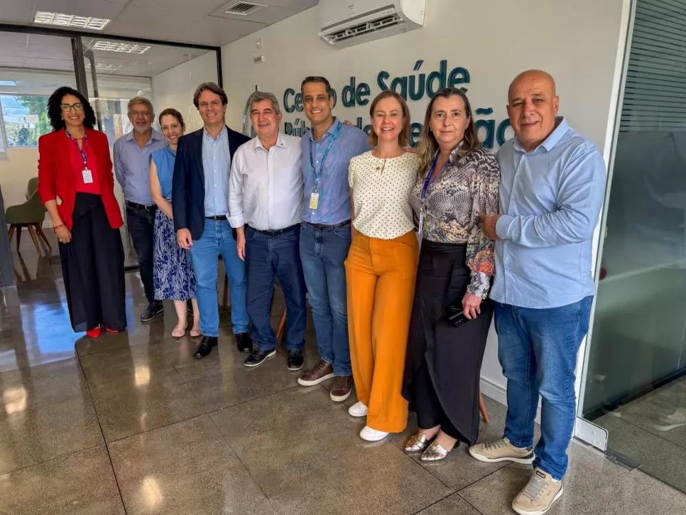 Deputado Bazana e equipe Fiocruz Paraná.