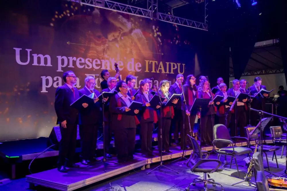 Coral da Itaipu apresenta Concerto de Natal no Gramadão da Vila A