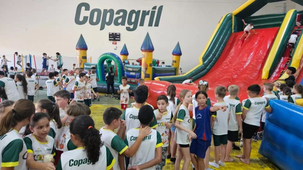 Encerramento do Programa Cooperjovem mobiliza mais de 700 crianças em Marechal Cândido Rondon