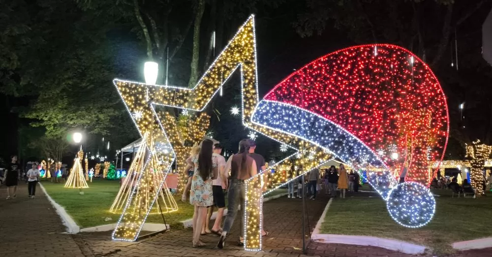 Brinquedos e atrações gratuitas movimentam a programação do “Natal em Marechal – Luz e Encanto”