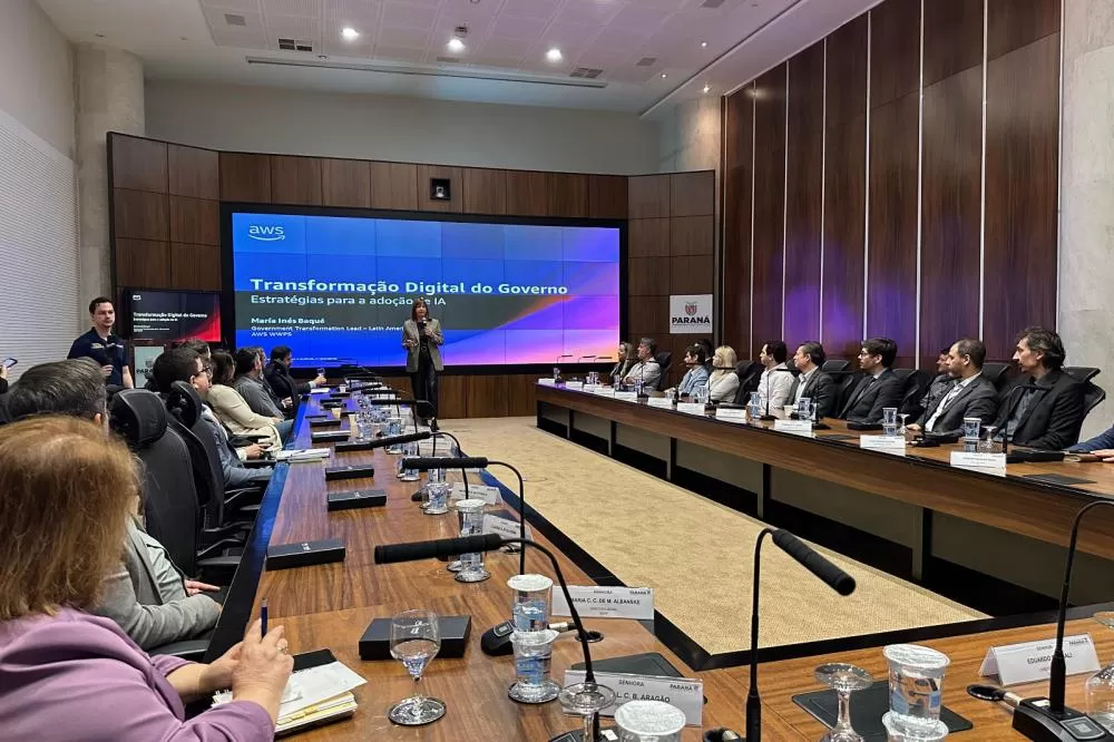 Paraná fecha 2025 com novas diretrizes e consolida a institucionalização da IA no Estado Foto: SEIA