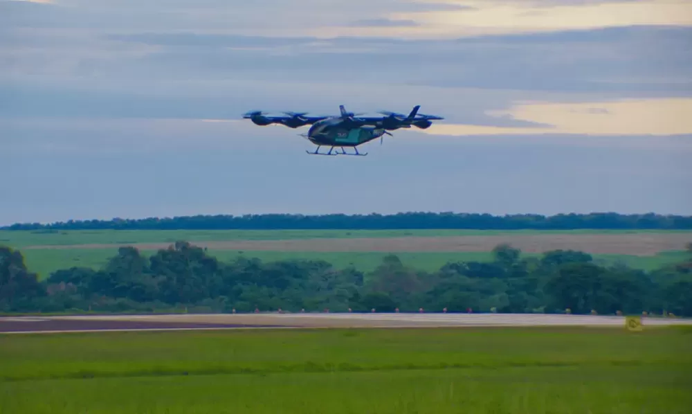  Paola Ayala/Eve Air Mobility