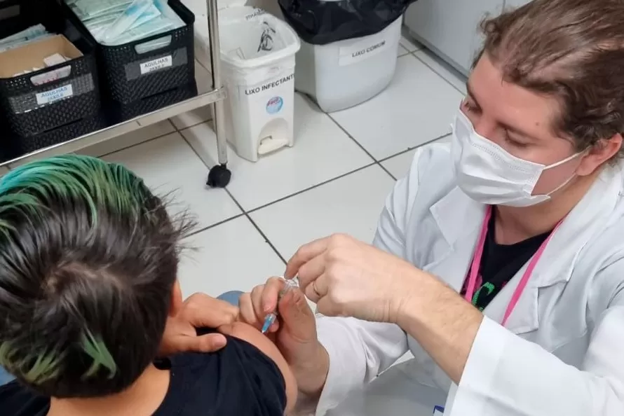 Paraná reforça alerta contra sarampo e orienta viajantes sobre vacinação e prevenção Foto: SESA