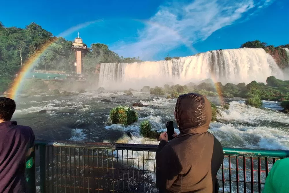 Mais de 5,8 milhões de turistas visitaram Foz do Iguaçu em 2025 Foto: Viaje Paraná