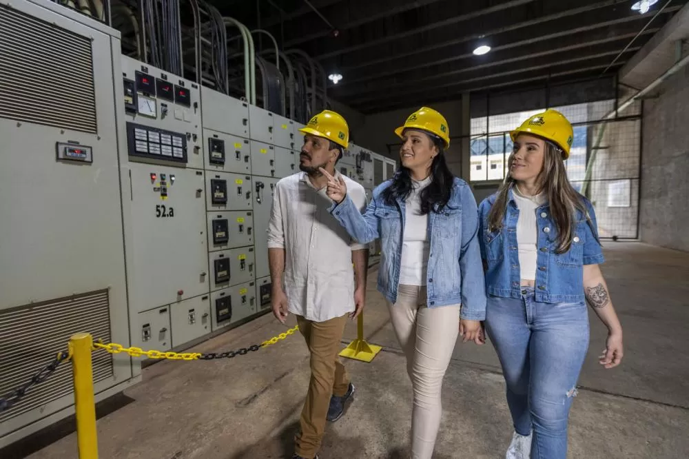 Turismo Itaipu fecha 2025 com mais de meio milhão de visitantes