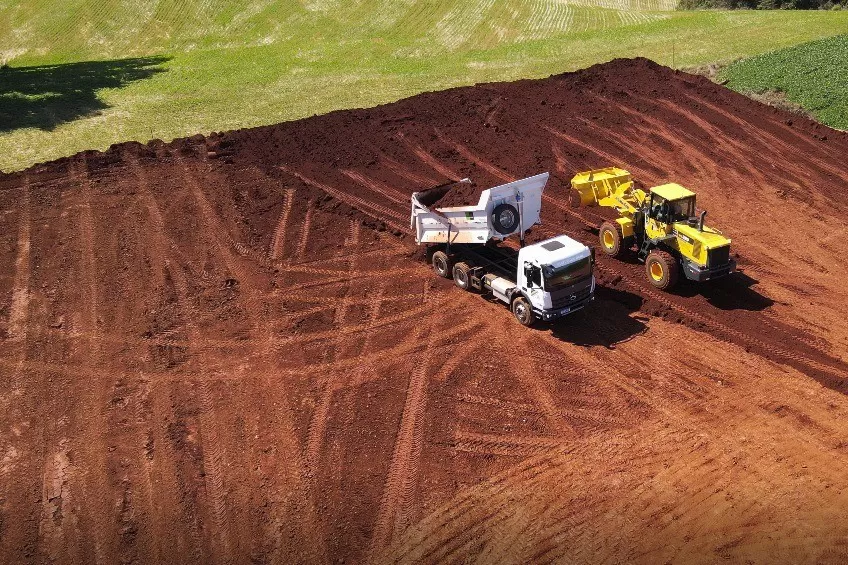 Com investimento de R$ 1,46 bilhão, Paraná amplia frota de máquinas nos municípios Foto: SEAB