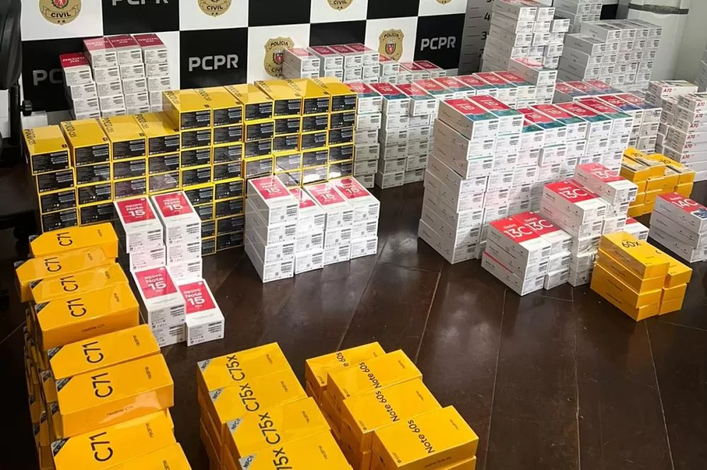PCPR prende dois homens e apreende 1,6 mil celulares sem procedência em Curitiba Foto: PCPR