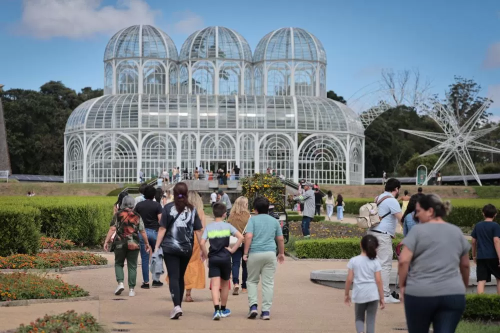 Antes de frente fria, fim de semana será de calor e chuvas isoladas no Paraná Foto: Geraldo Bubniak/AEN