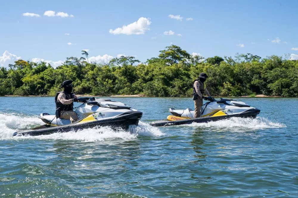Por terra e rio, forças de segurança garantem verão tranquilo no Noroeste Foto: Arnaldo Neto/AEN