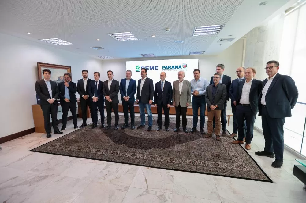 O governador Carlos Massa Ratinho Junior participa nesta terca-feira (20), de reuniao com representantes do Consórcio Canal Galheta Dragagem (CCGD) Foto: Geraldo Bubniak/AEN