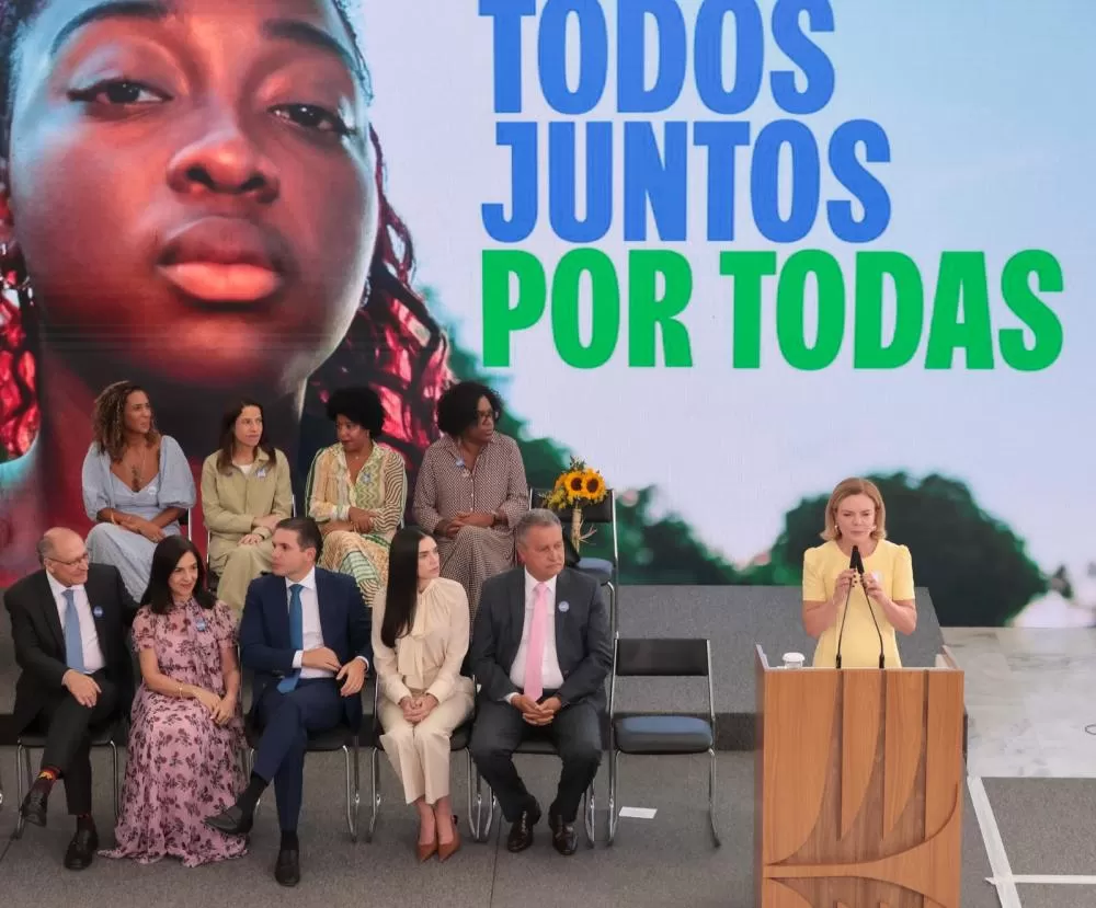 “Um dia histórico para o nosso país”, diz Gleisi no lançamento do Pacto Nacional Contra o Feminicídio 