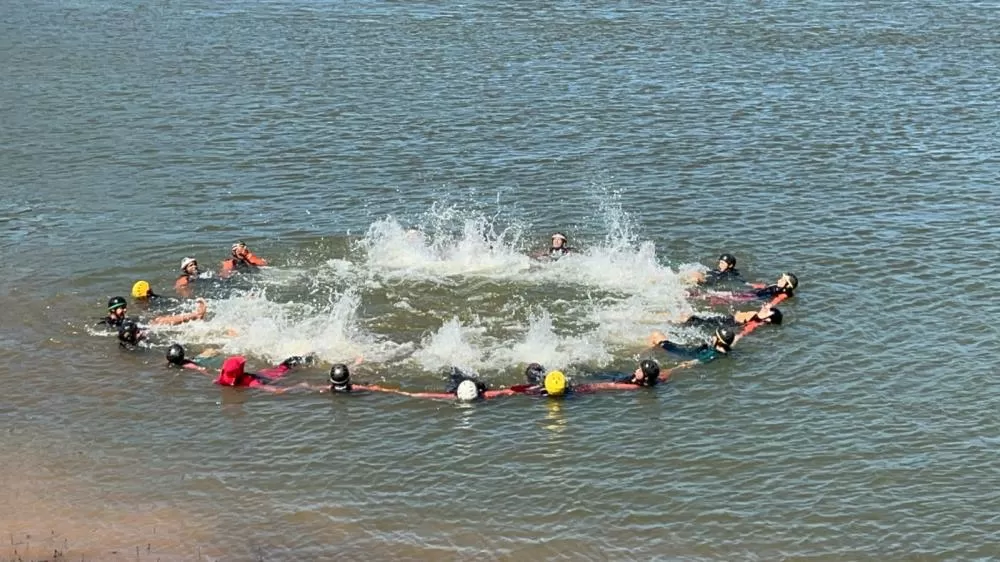 A formação “Estrela da Vida”, para facilitar resgate aéreo.