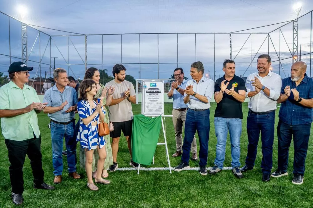 A praça leva o nome de Sérgio Luiz Winkert, servidor público que dedicou mais de 30 anos de sua vida ao desenvolvimento de Foz do Iguaçu, com atuação destacada nas áreas social, esportiva, cultural e educacional. O espaço significa mais que um investiment