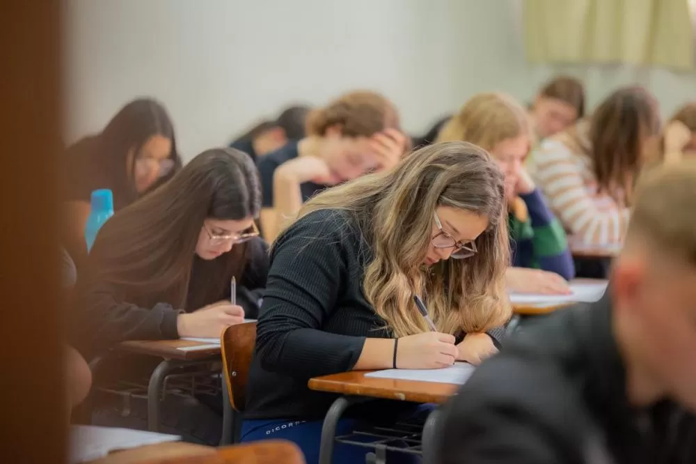 Unespar realiza no domingo o Vestibular Especial para cursos incorporados do Uniuv Foto: UEPG