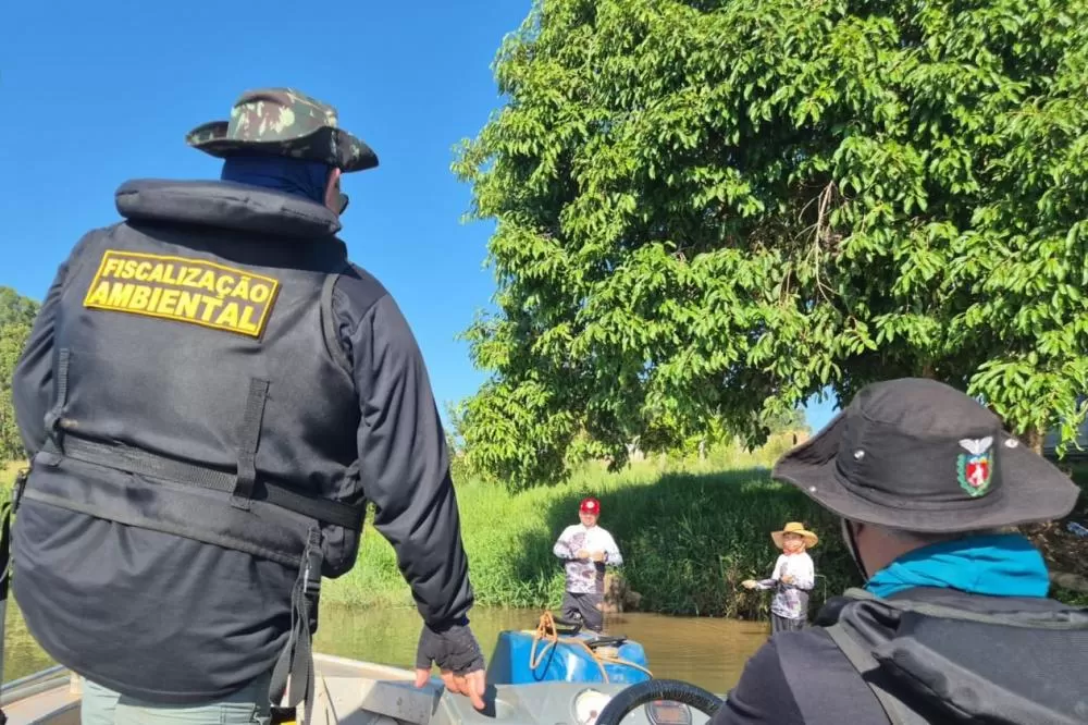 Instituto Água e Terra (IAT) apreendeu 222 quilos de peixe e aplicou R$ 169 mil em multas durante o período da Piracema Foto: IAT