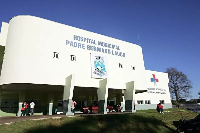 Novas oportunidades de trabalho e processos seletivos podem ser acompanhados pelos canais oficiais do hospital e pelo site da Fundação Municipal de Saúde de Foz do Iguaçu:http://fmsfi.com.br