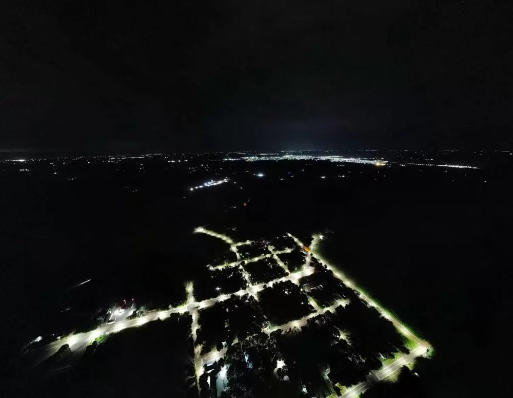 Legenda foto: O primeiro distrito a ter 100% da iluminação pública em LED é Novo Horizonte.