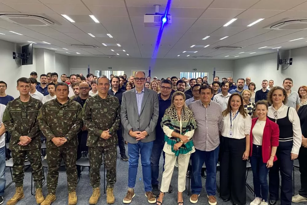 INOVAÇÃO: Estado recebe visita do Exército para conhecer hub de IA e cibersegurança Foto: SEIA