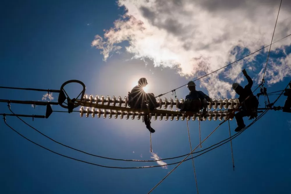 Itaipu promove nova edição de treinamento pioneiro em manutenção de linhas de transmissão