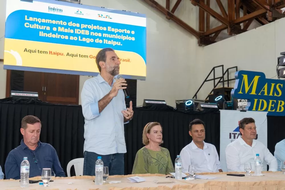 Enio Verri, diretor-geral brasileiro da Itaipu. Crédito das fotos: Sara Cheida/Itaipu Binacional.