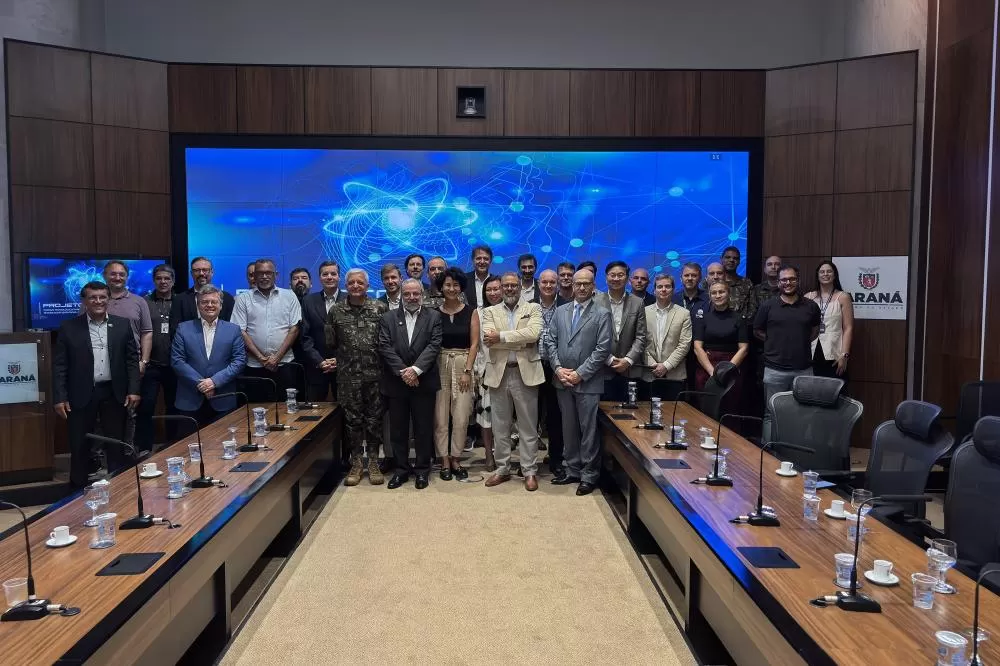 O Governo do Paraná lançou nesta sexta-feira (20) um programa de formação qualificada em segurança digital com quatro cursos gratuitos de inteligência artificial, cibersegurança, tecnologias quânticas e visão computacional. As oportunidades de capacitação