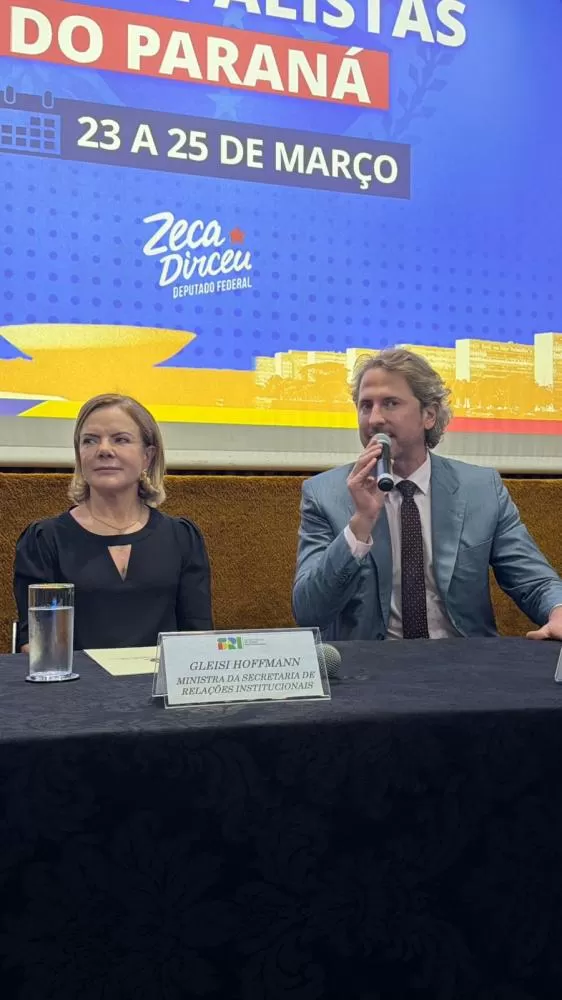 “Zeca reuniu metade do ministério do Lula”, diz Boulos em segundo dia de encontro em Brasília