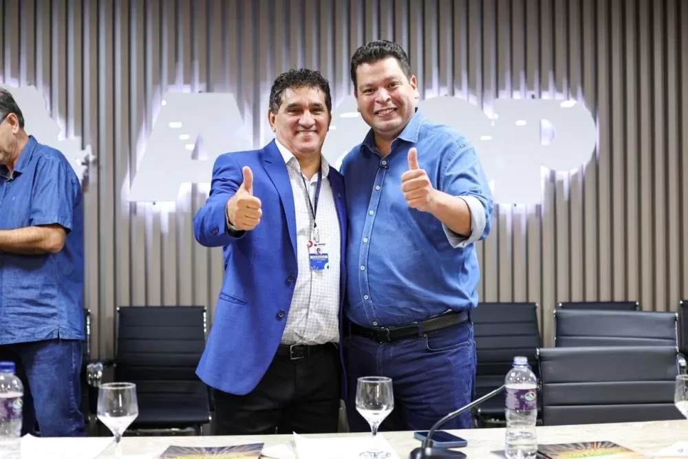 Deputado Gugu Bueno destaca eleição de Cal Mariussi à presidência Amop e fortalecimento do Oeste