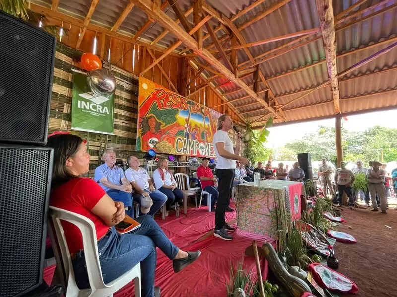 Zeca Dirceu garante georreferenciamento em 24 assentamentos e acelera titulação para 2,5 mil famílias no Paraná