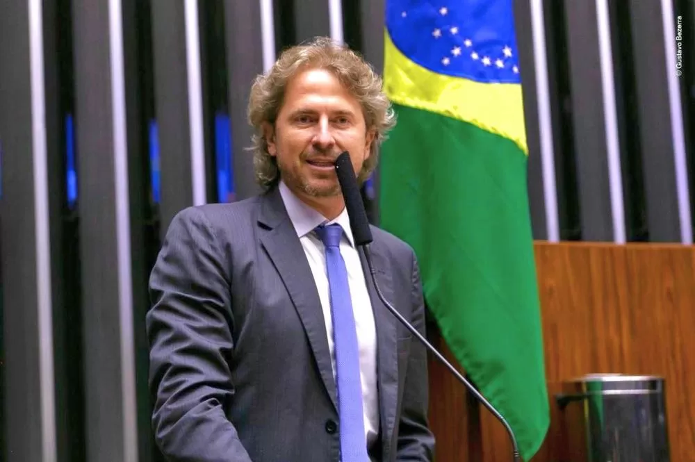 Zeca Dirceu propõe ampliar o “Desenrola” para renegociar dívidas tributárias de pequenos negócios