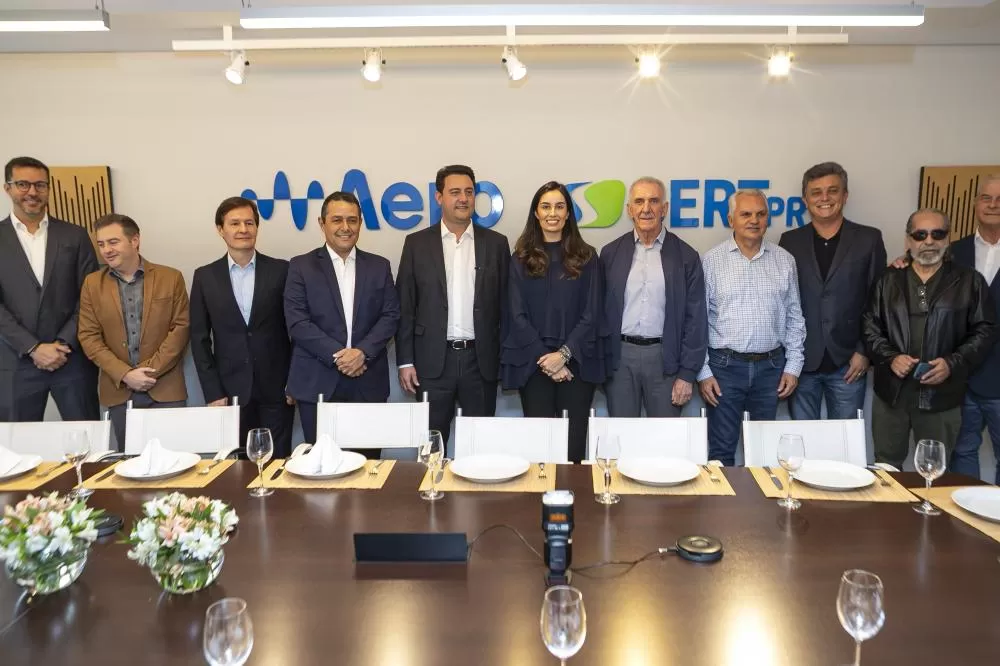 Governador apresenta avanços do Paraná e destaca papel da imprensa a radiodifusores