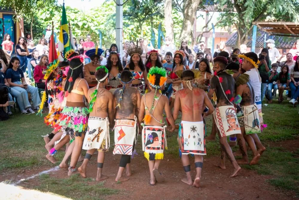 Apresentações culturais e danças tradicionais fazem parte da programação Foto: Rubens Fraulini/Itaipu Binacional.
