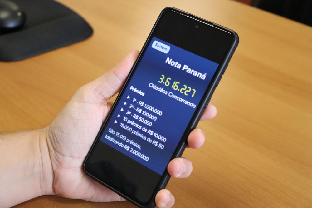 Moradores de sete cidades são contemplados com R$ 10 mil do Nota Paraná