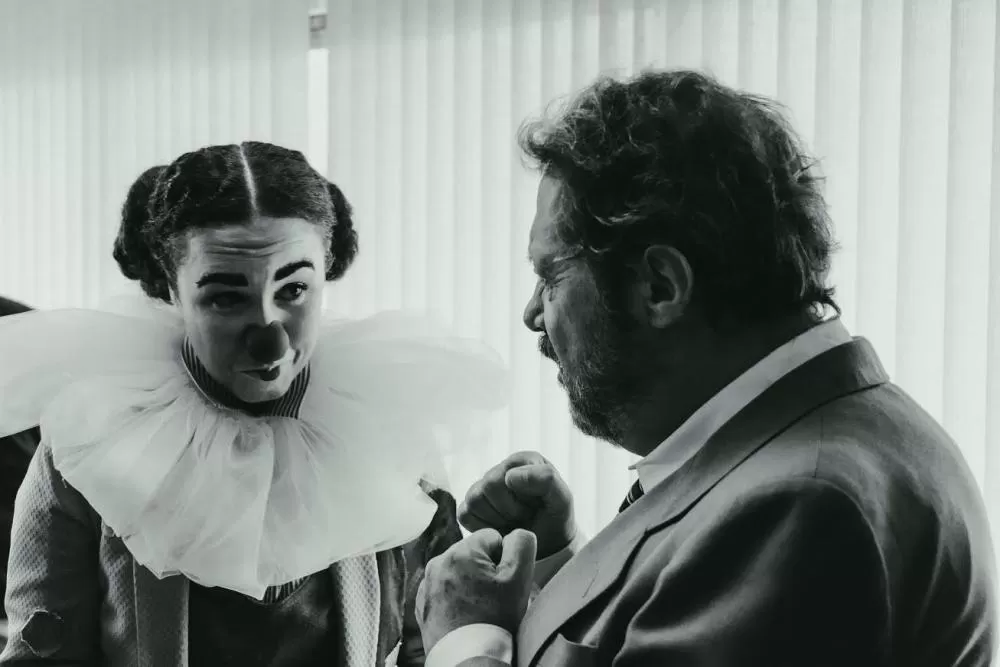 Os atores Mauro Zanatta e Milena Ricato integram o elenco do curta curitibano “Eu, Palhaço” (Crédito: Gabriel Rodriguez)