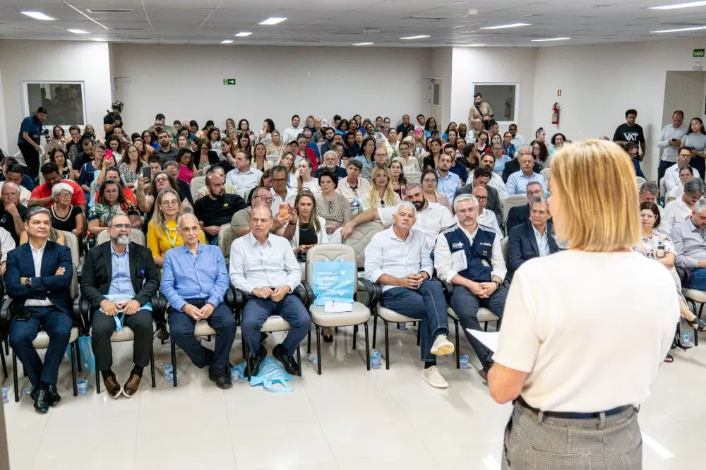 Gleisi acompanha anúncio de 22 novas unidades de saúde no Paraná e destaca R$ 57,4 milhões do governo Lula