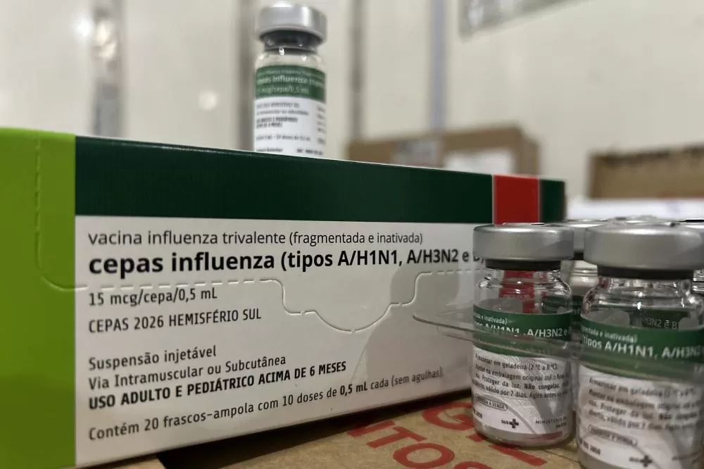 Sesa reforça necessidade de vacinação após alerta da FioCruz para alto risco de SRAGs na região Sul Foto: SESA