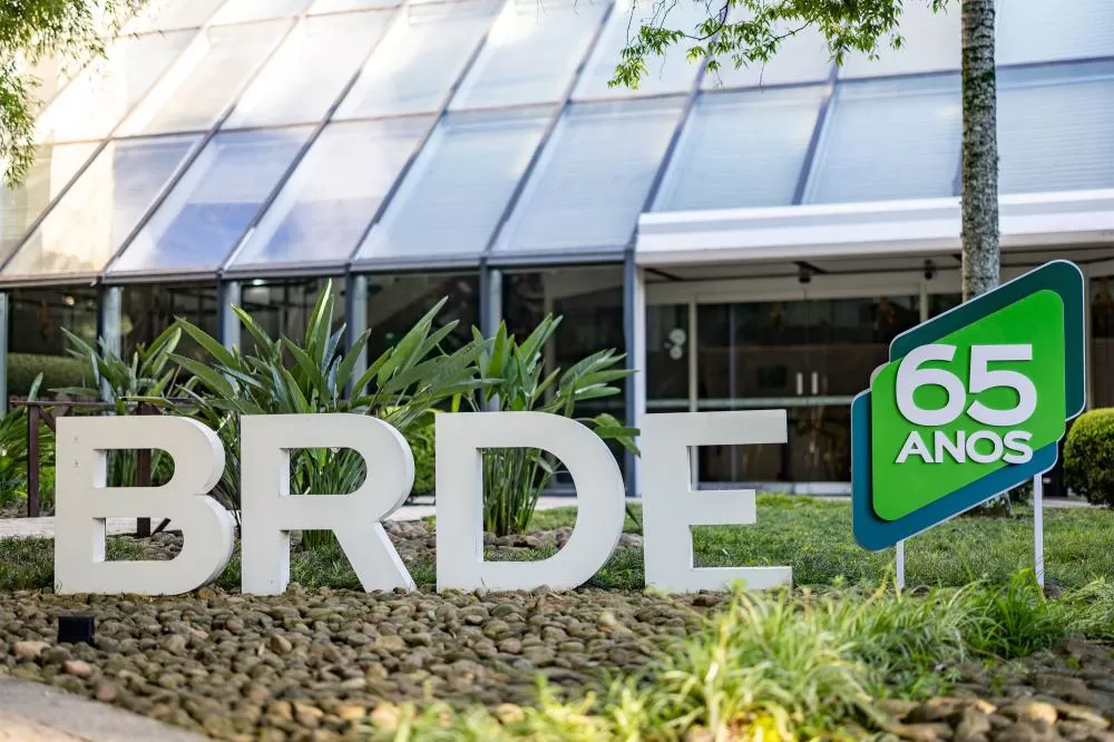 Paraná encaminha projeto que viabiliza crédito de R$ 1,5 bilhão do BRDE para infraestrutura resiliente no Sul Foto: Rodolfo Buhrer/BRDE