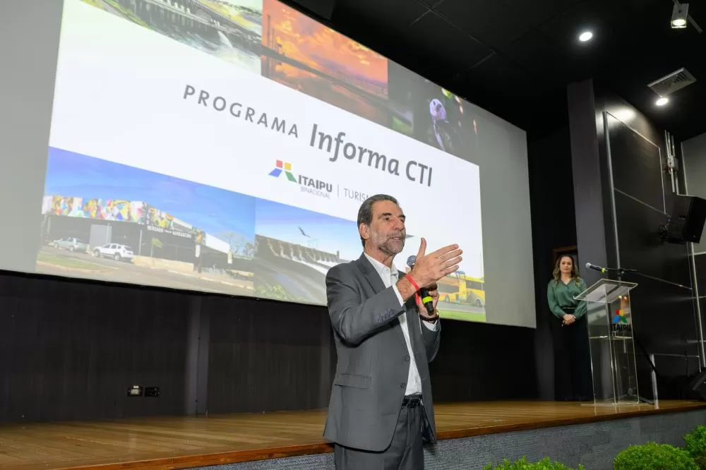 Diretor-geral brasileiro, Enio Verri, ressaltou a qualidade dos profissionais do CTI Fotos: William Brisida/Itaipu Binacional