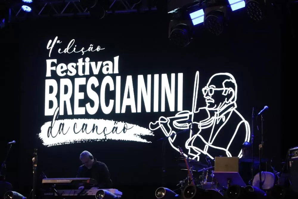 Iniciada a primeira noite do 4º Festival Brescianini da Canção