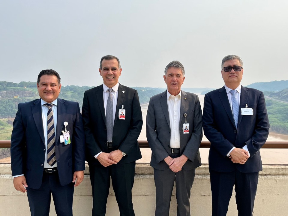 Participantes da reunião. Foto: Divulgação/Diretoria Técnica.