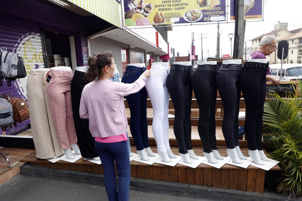 Vendas no comércio crescem 1,2% nos primeiros quatro meses do ano no Paraná, aponta IBGE Foto: Albari Rosa/AEN