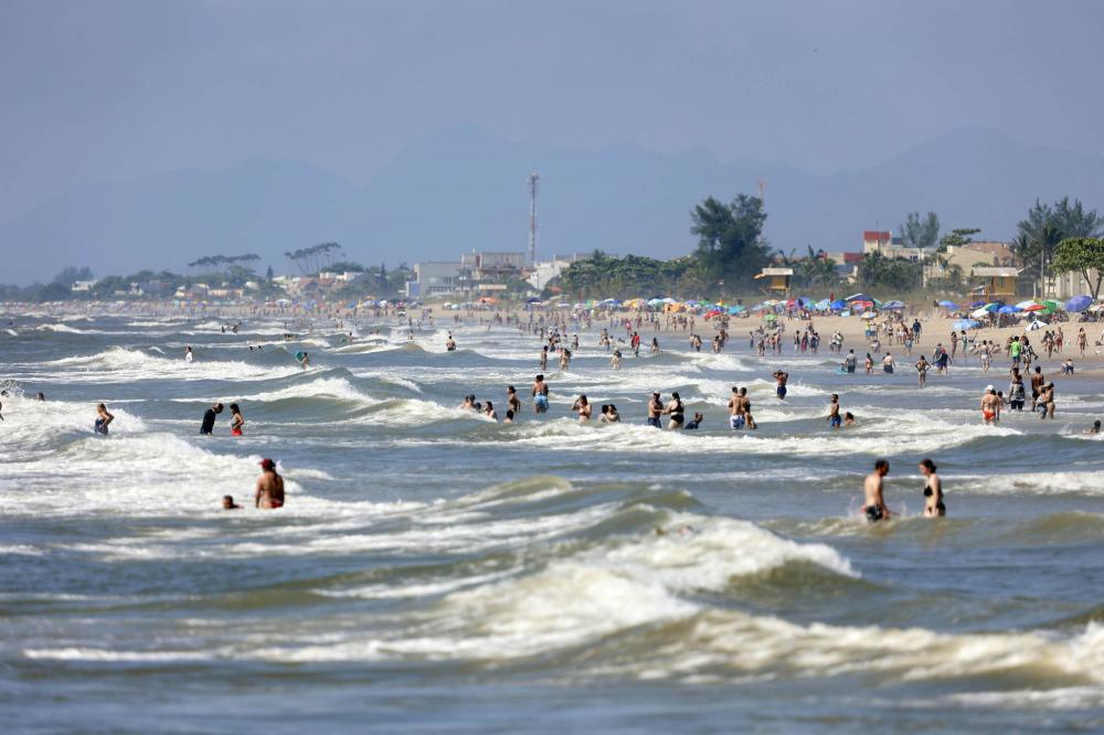 Bandeira azul: Paraná tem 94% das praias próprias para banho Foto: Albari Rosa/Aruivo AEN