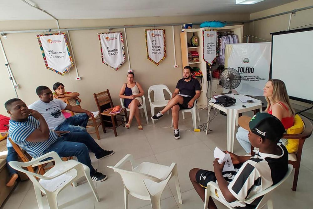 Realizado na tarde de sábado (6) na Embaixada Solidária, evento teve a presença de pessoas de várias origens, além de representantes de entidades e do poder público