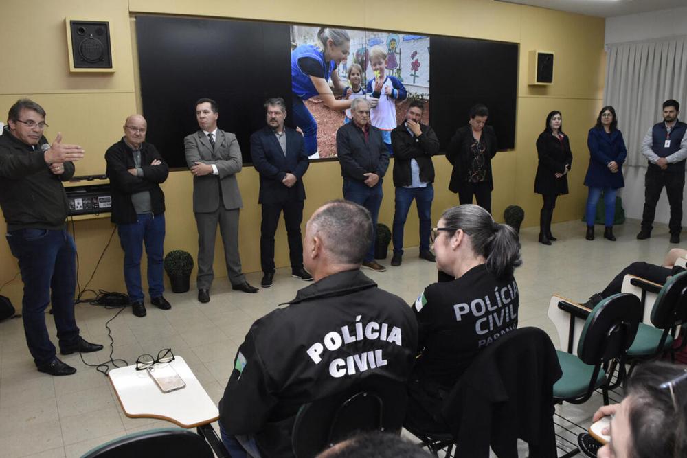 Evento realizado no auditório da Escola de Governo na tarde desta quinta-feira (22) permitirá expansão de ações que já são realizadas na rede municipal de ensino