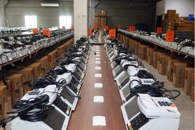 Urnas eletrônicas no Paraná: redistribuição (Franklin de Freitas)