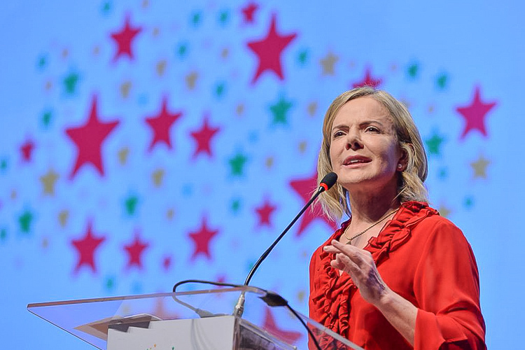 Gleisi, sobre as recomendações contidas no relatório da OCDE: 