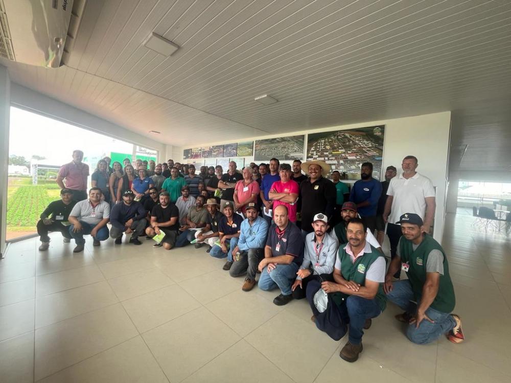 Legenda: O encontro buscou integrar ainda mais a organização e as montadoras que atuam no parque Crédito: Assessoria