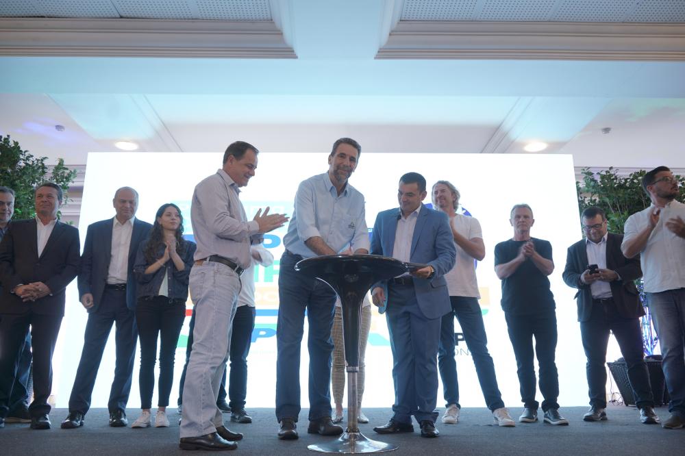 O diretor-geral brasileiro da Itaipu Binacional, Enio Verri, e o presidente da Associação dos Municípios do Paraná (AMP), Edimar Santos, no evento de lançamento do Programa de Capacitação AMP 4.0. Fotos: Alexandre Marchetti/Itaipu Binacional.